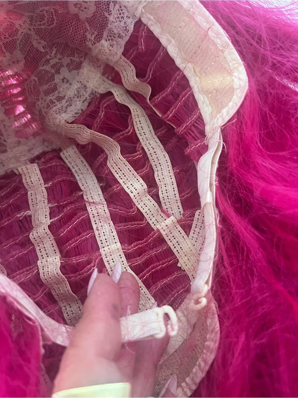 Mira KPop Demon Hunters Pink Wig – Long Wavy Costume Hair